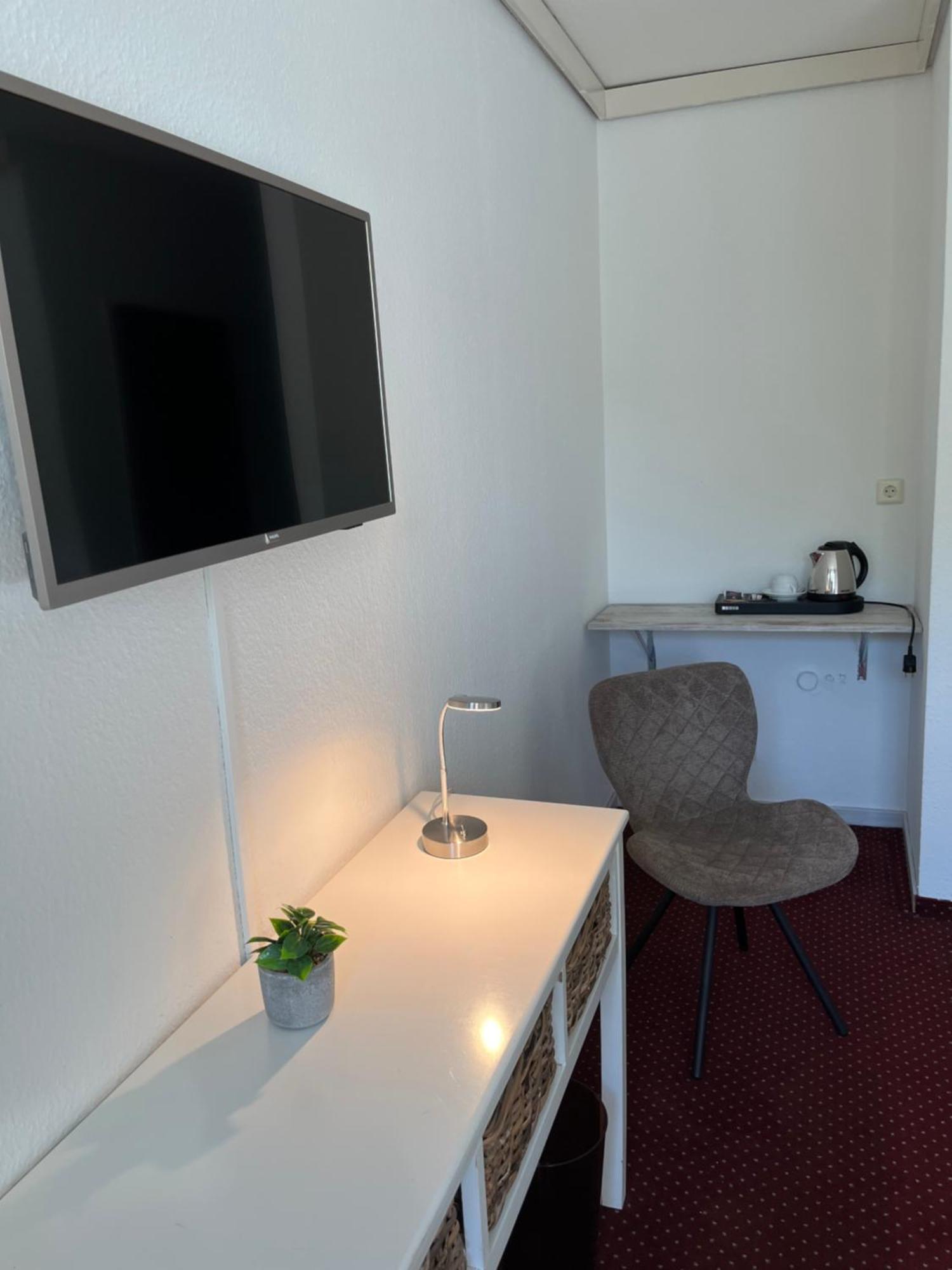 Hotel Waldkur Leer Luaran gambar