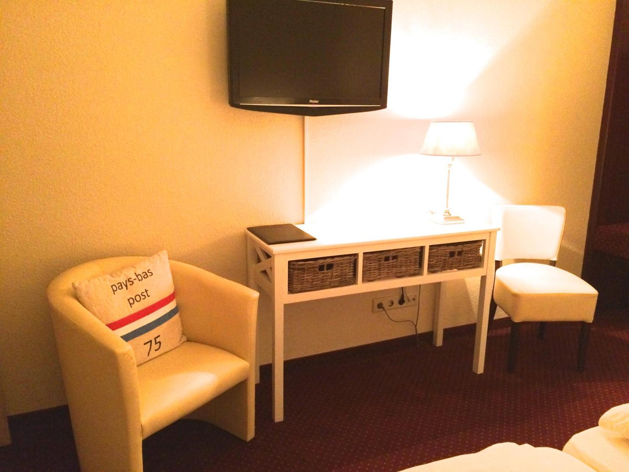 Hotel Waldkur Leer Luaran gambar
