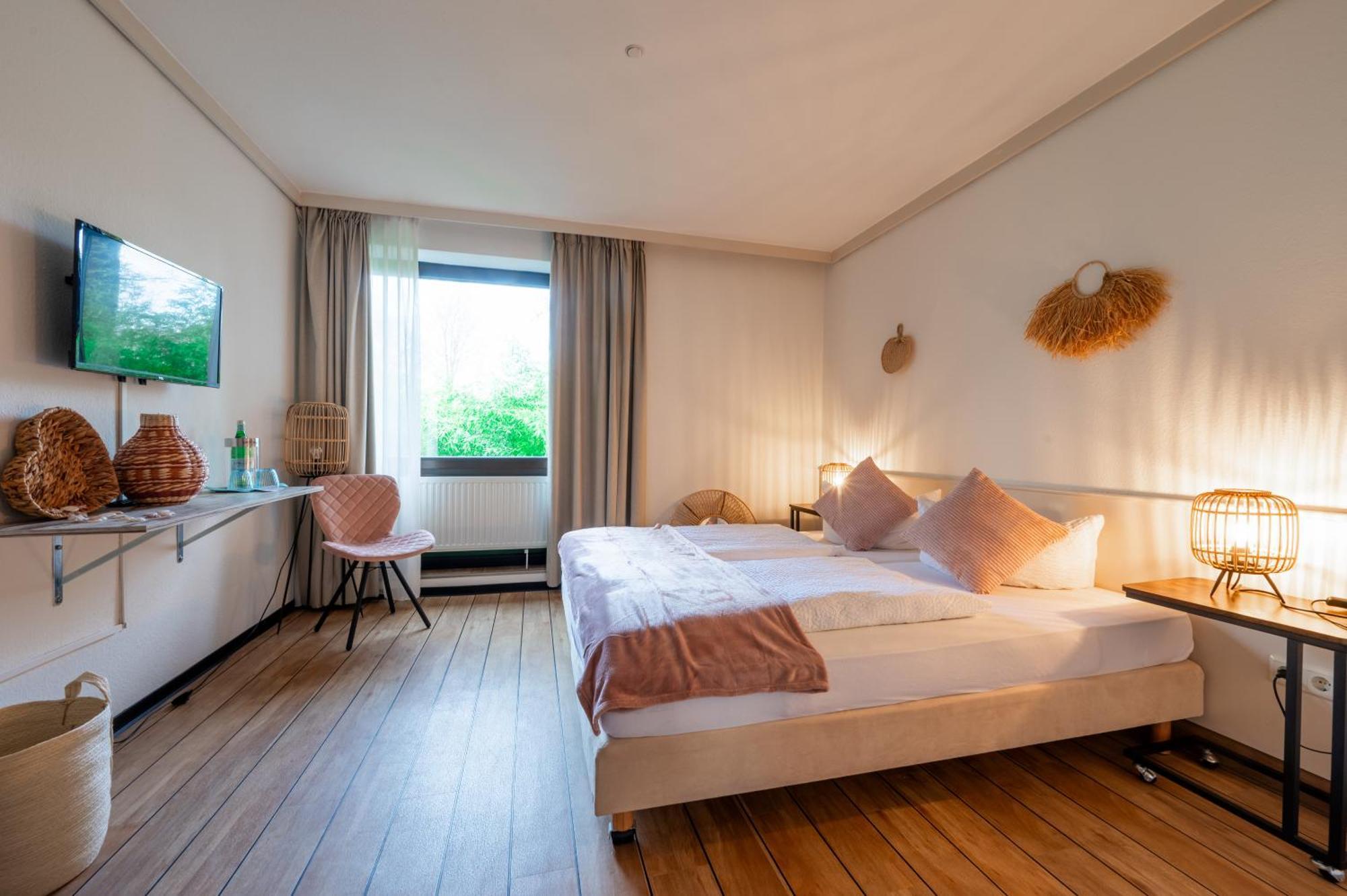 Hotel Waldkur Leer Luaran gambar